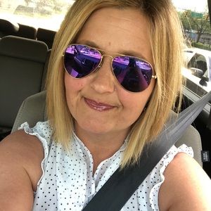 Meet your Posher, Mitzi